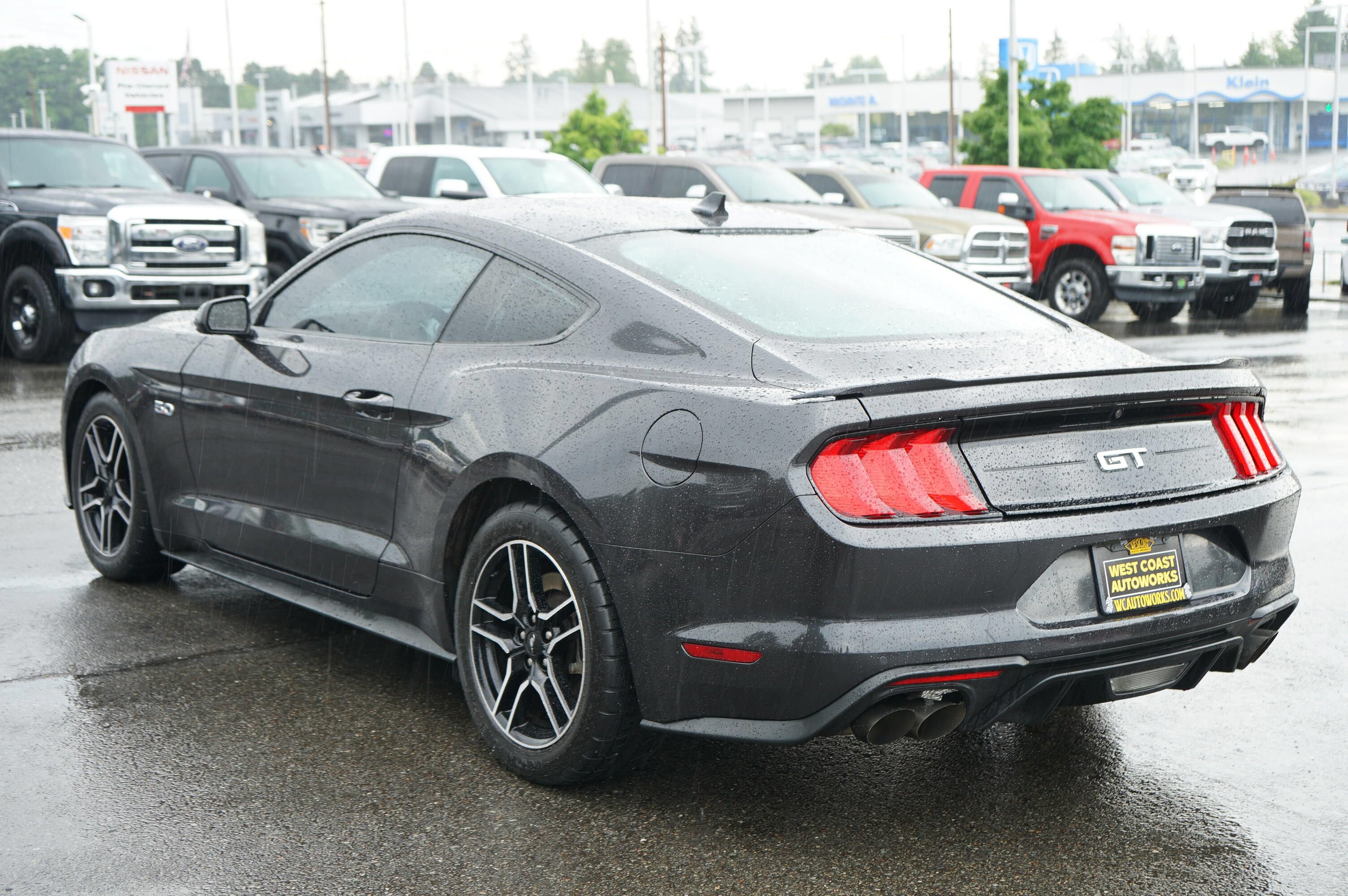 Used 2022 Ford Mustang GT RWD image 3