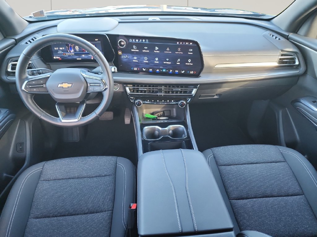 Used 2026 Chevrolet Traverse LT w/ Driver Confidence Package FWD image 12