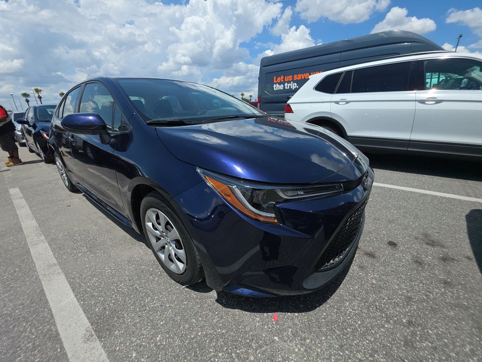Used 2022 Toyota Corolla LE FWD image 4