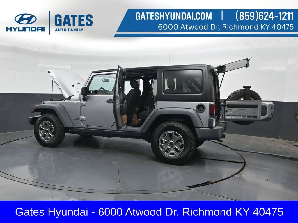 Used 2015 Jeep Wrangler Unlimited Rubicon w/ Max Tow Package AWD/4WD image 46