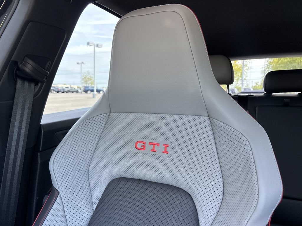 Certified 2025 Volkswagen GTI Autobahn FWD image 22