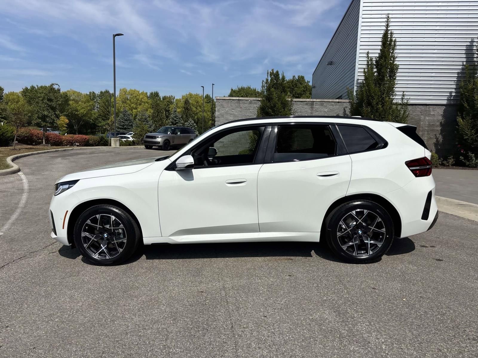 Used 2026 BMW X3 xDrive30 w/ M Sport Package image 4