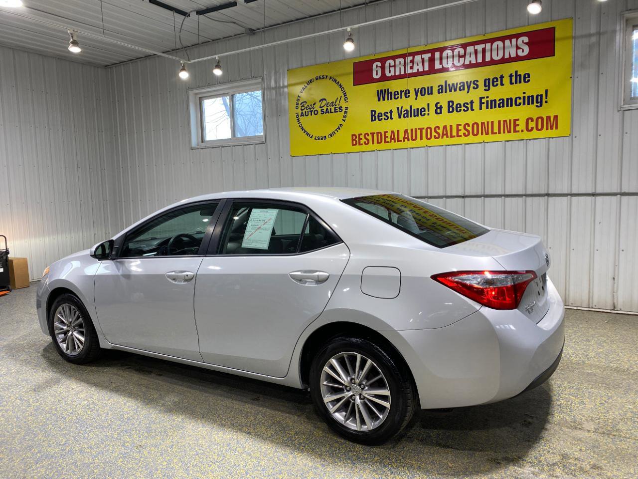 Used 2015 Toyota Corolla LE image 3