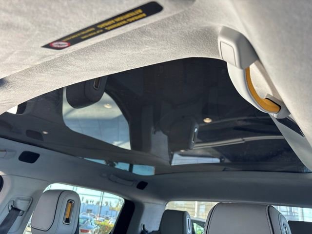 Used 2022 Rivian R1T Adventure image 9