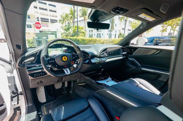 Used 2026 Ferrari Purosangue AWD/4WD image 3