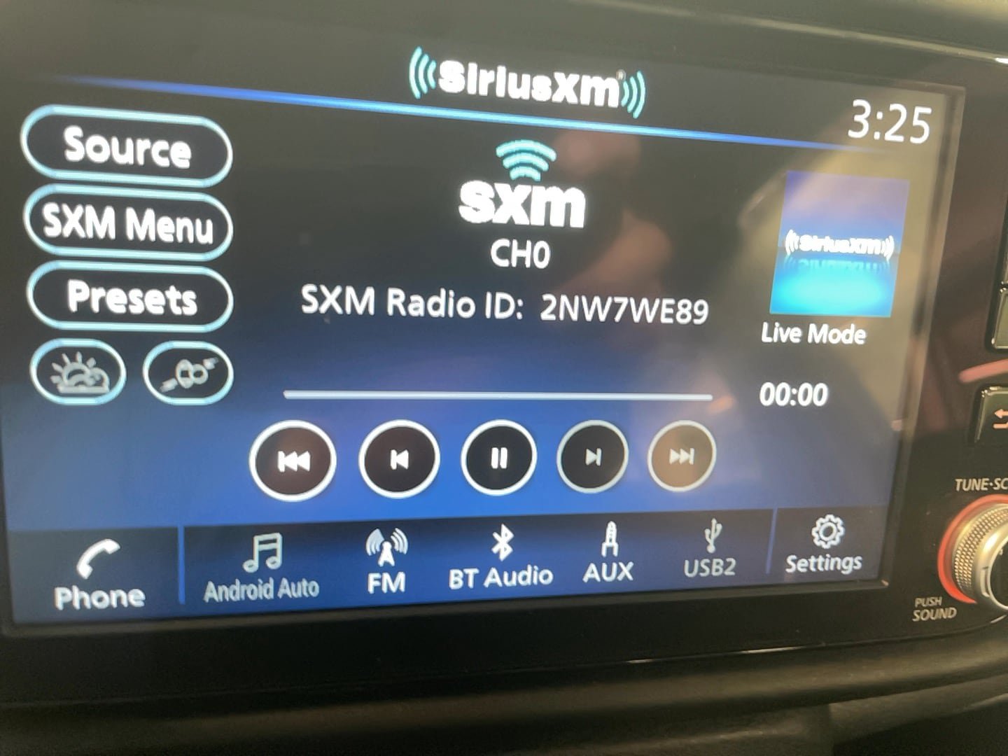 Used 2024 Nissan Kicks SR FWD image 12