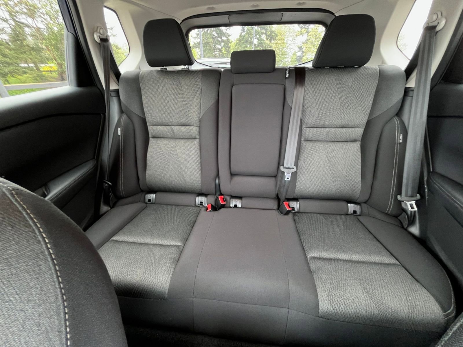 Used 2025 Nissan Rogue SV AWD/4WD image 40