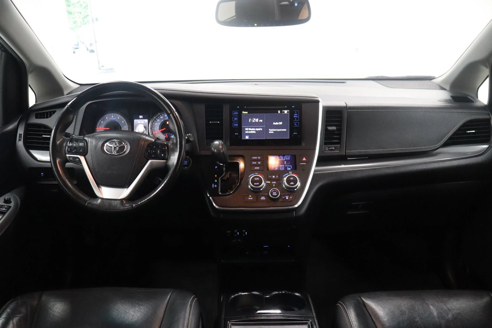 Used 2017 Toyota Sienna SE Premium FWD image 26