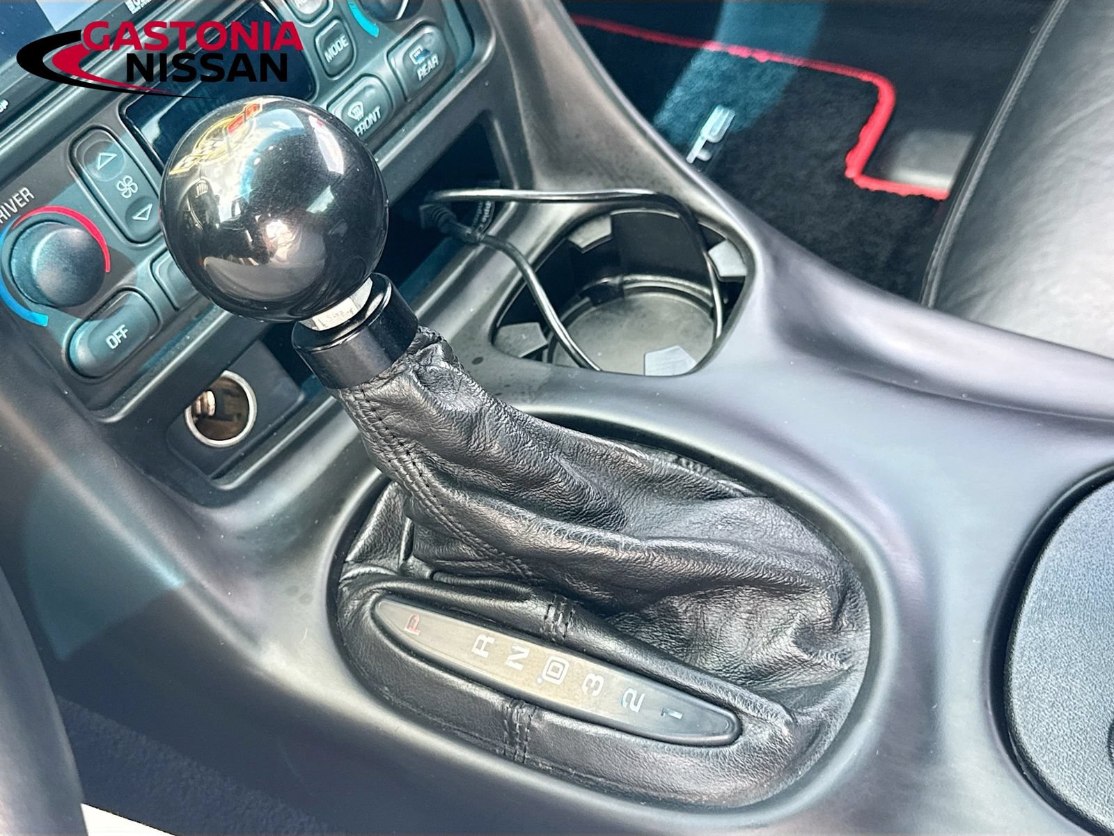 Used 1998 Chevrolet Corvette Coupe w/ Memory Pkg RWD image 19