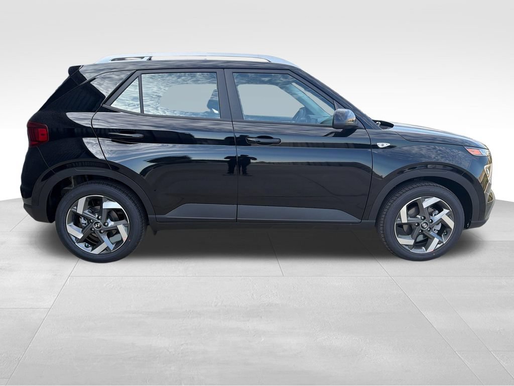 New 2026 Hyundai Venue SEL FWD image 8