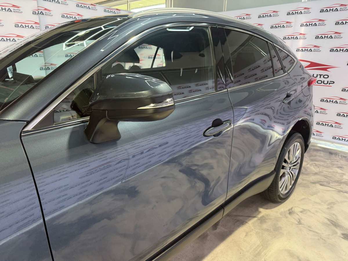 Used 2023 Toyota Venza XLE AWD/4WD image 6