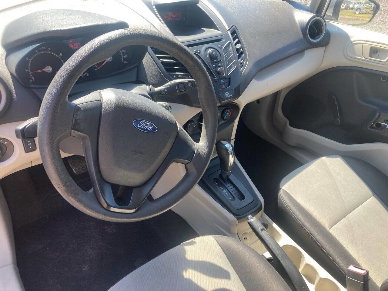 Used 2013 Ford Fiesta S w/ Convenience Pkg FWD image 14