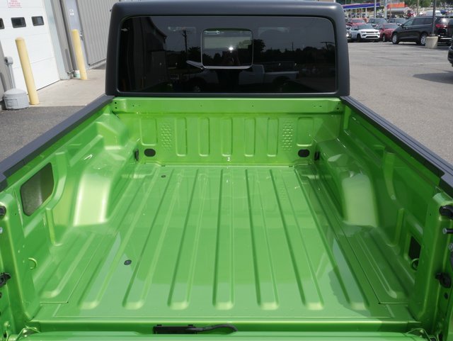 New 2025 Jeep Gladiator Mojave w/ Safety Group image 8