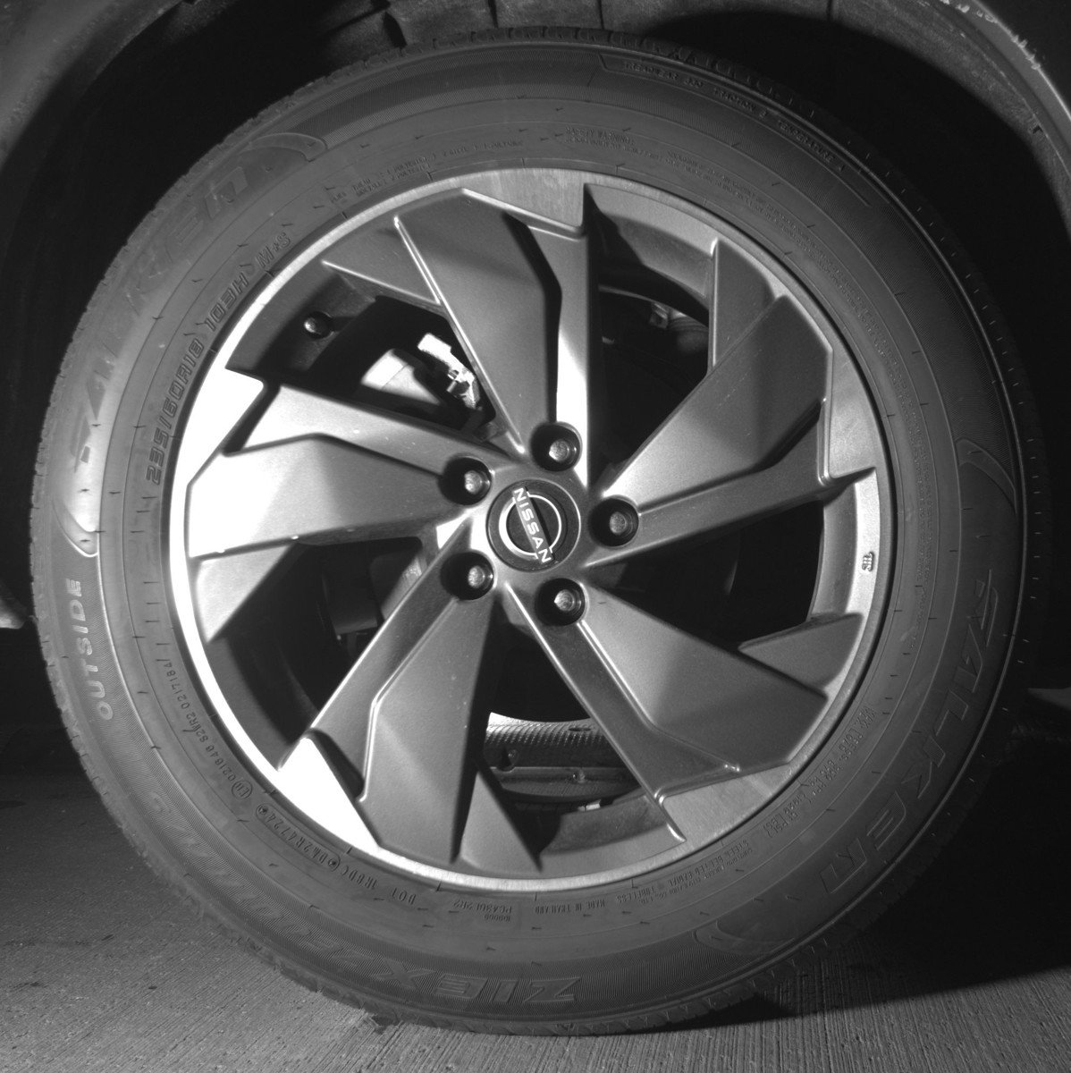 Used 2025 Nissan Rogue SV FWD image 15