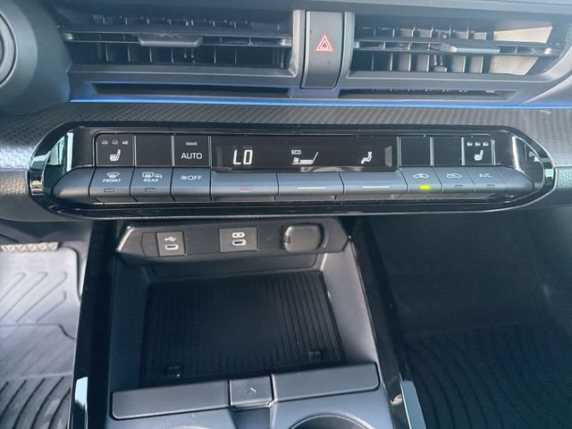 Certified 2026 Toyota Prius XLE FWD image 22