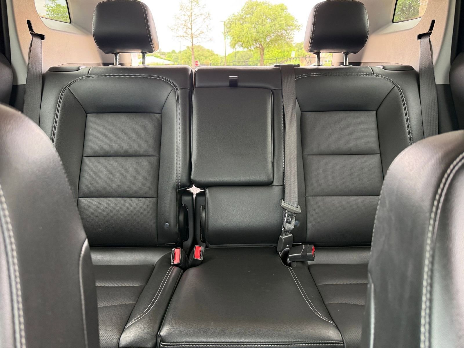 Used 2024 GMC Terrain SLT image 39