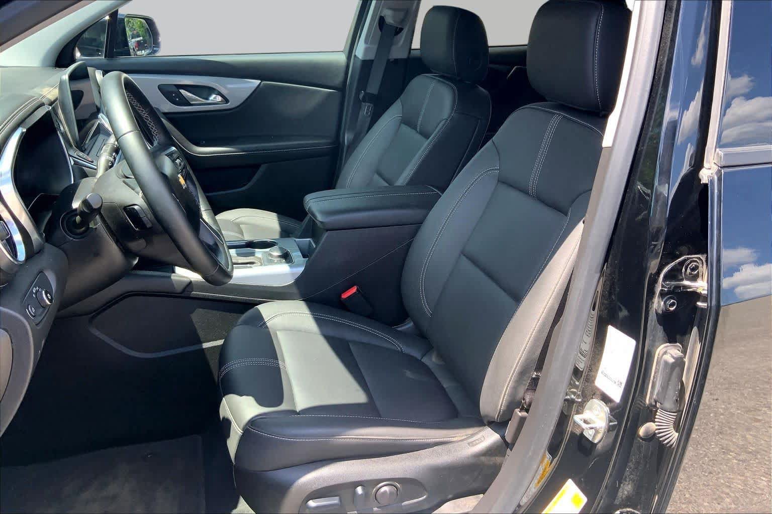 Used 2025 Chevrolet Blazer LT w/ Midnight/Sport Edition AWD/4WD image 8