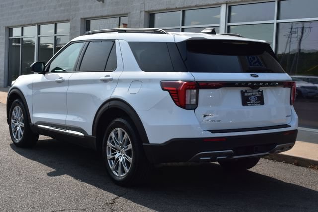 Used 2025 Ford Explorer Active w/ Active Comfort Package AWD/4WD image 9