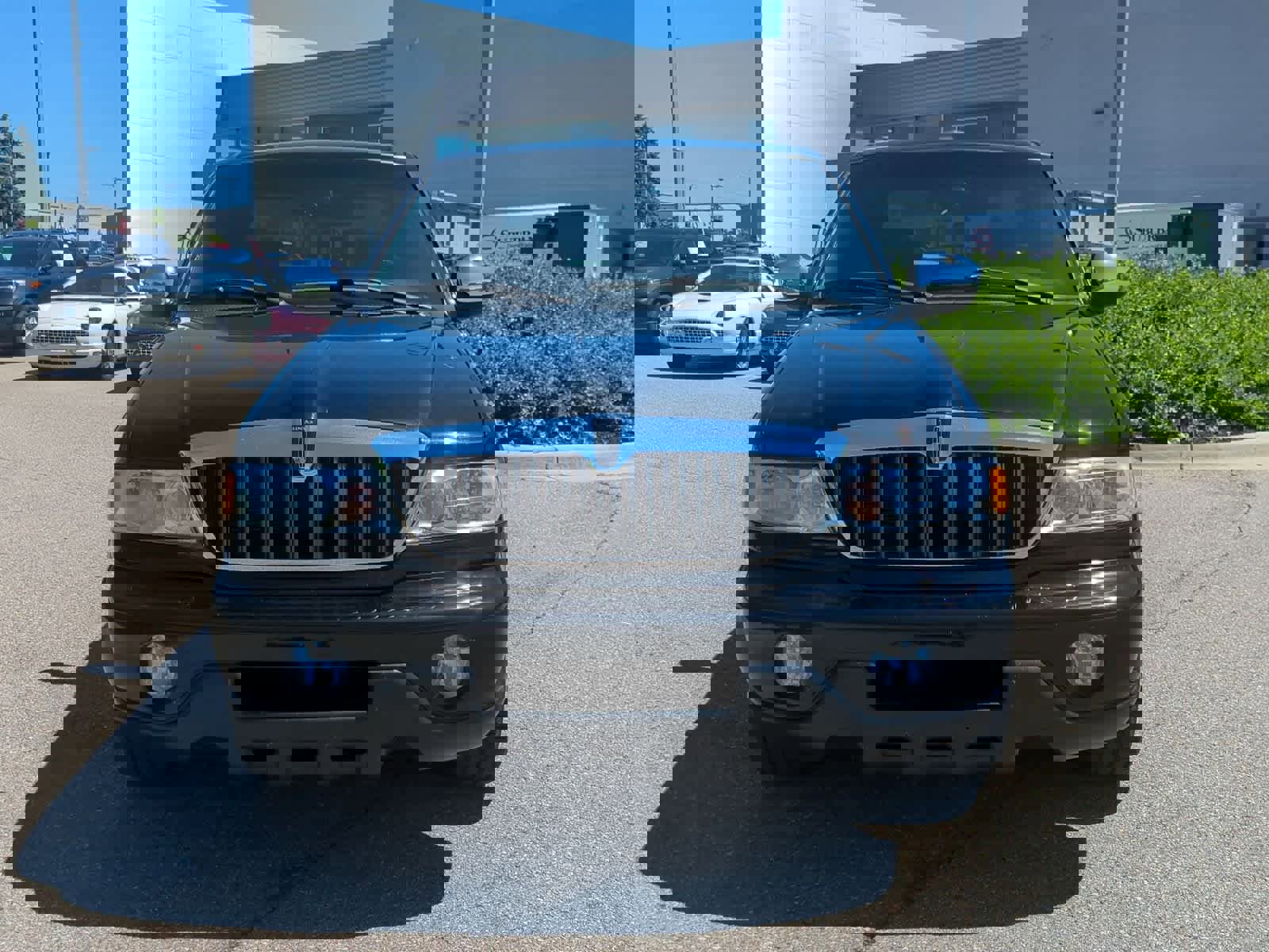 Used 2002 Lincoln Blackwood image 3