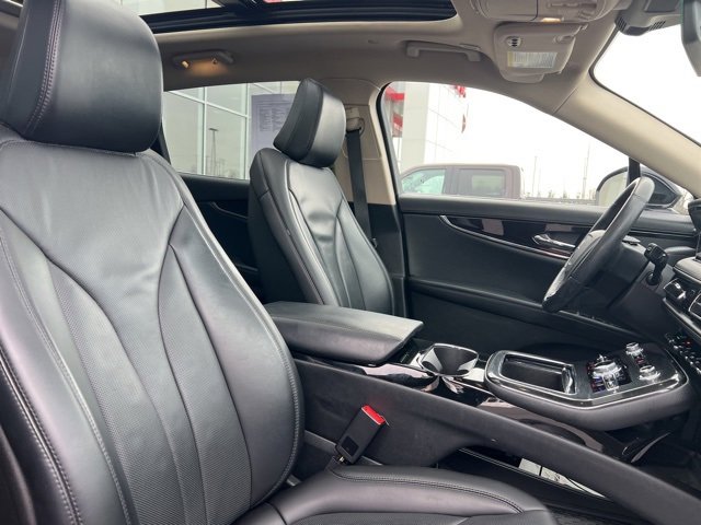 Used 2023 Lincoln Nautilus Reserve image 30