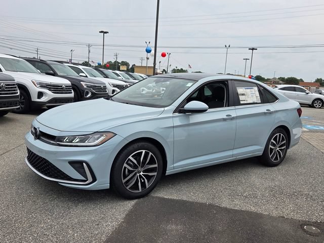 New 2026 Volkswagen Jetta SE FWD image 3