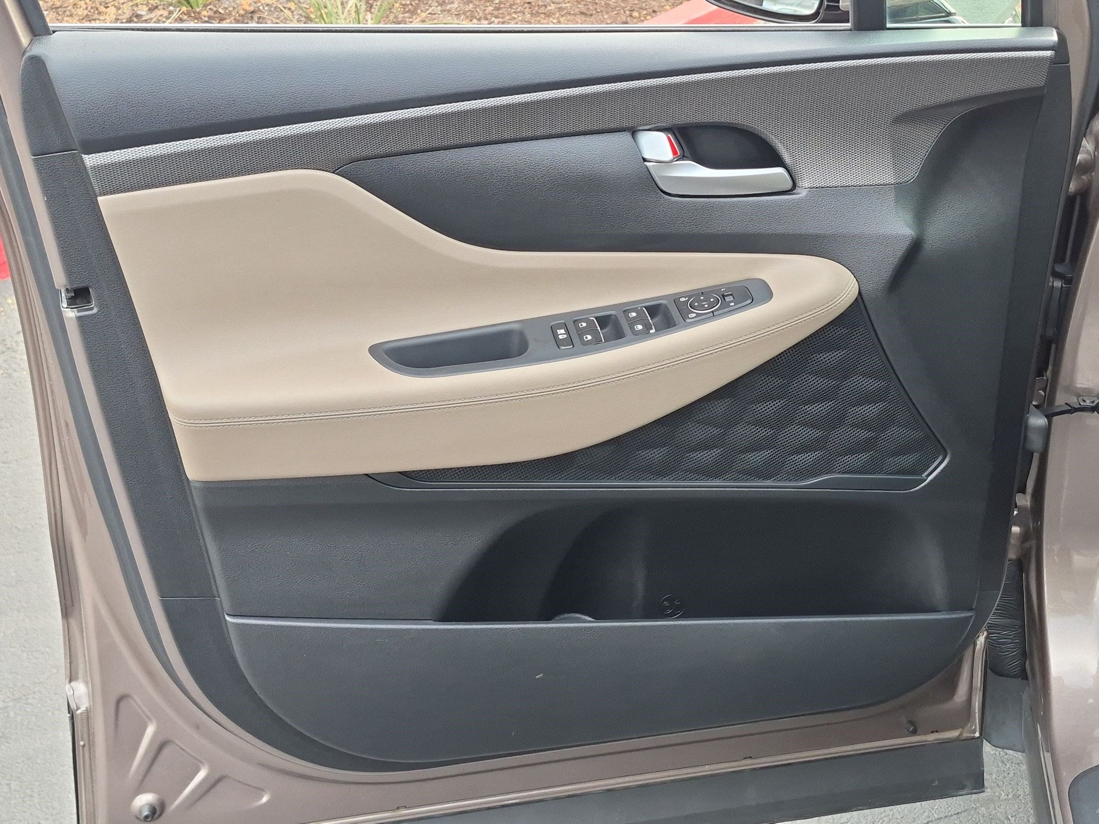 Used 2020 Hyundai Santa Fe SEL FWD image 14