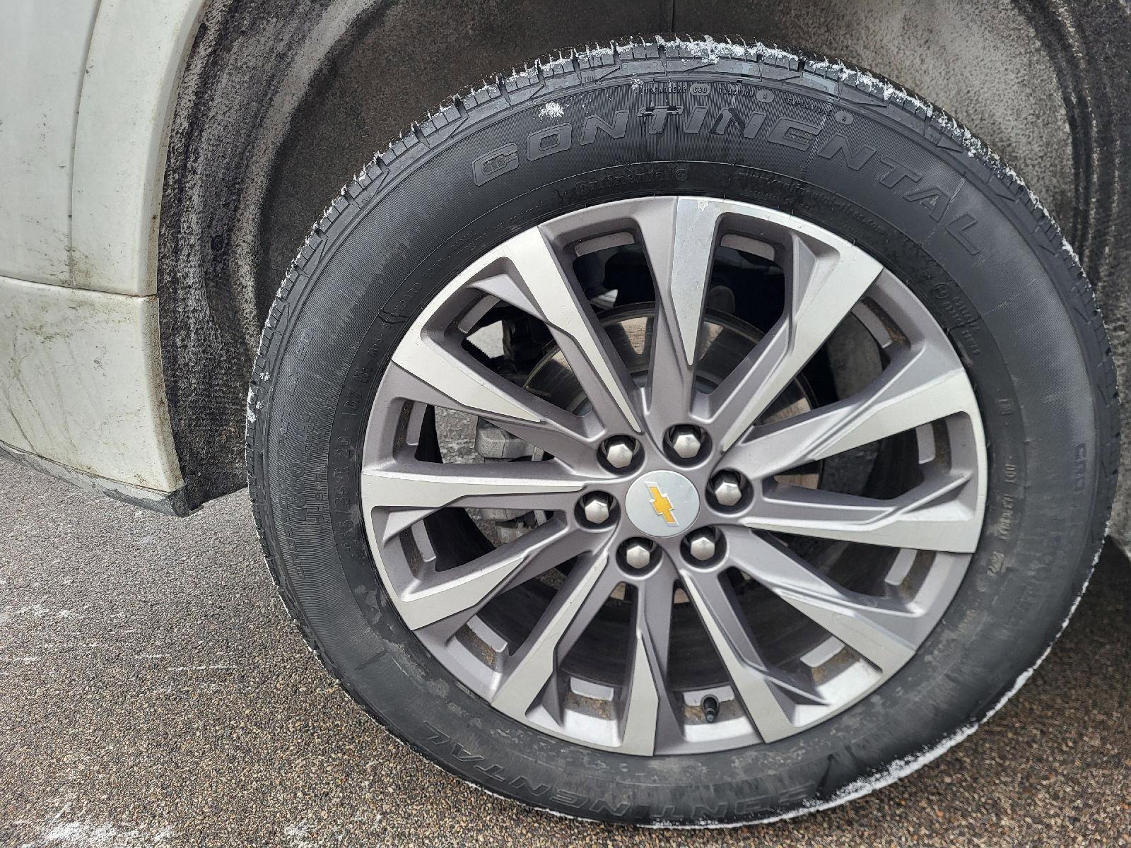 Used 2023 Chevrolet Traverse Premier image 14