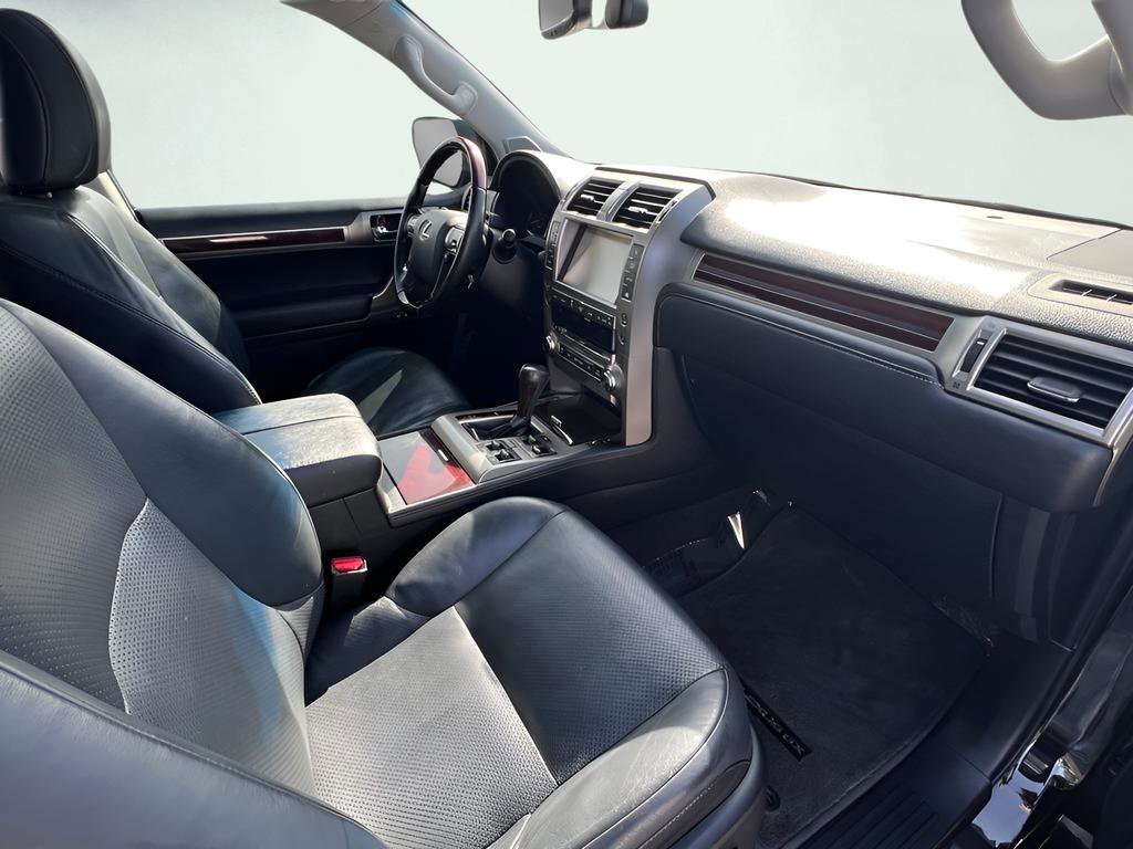 Used 2017 Lexus GX 460 Luxury image 30