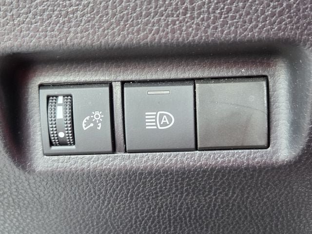 Used 2025 Toyota RAV4 LE FWD image 30