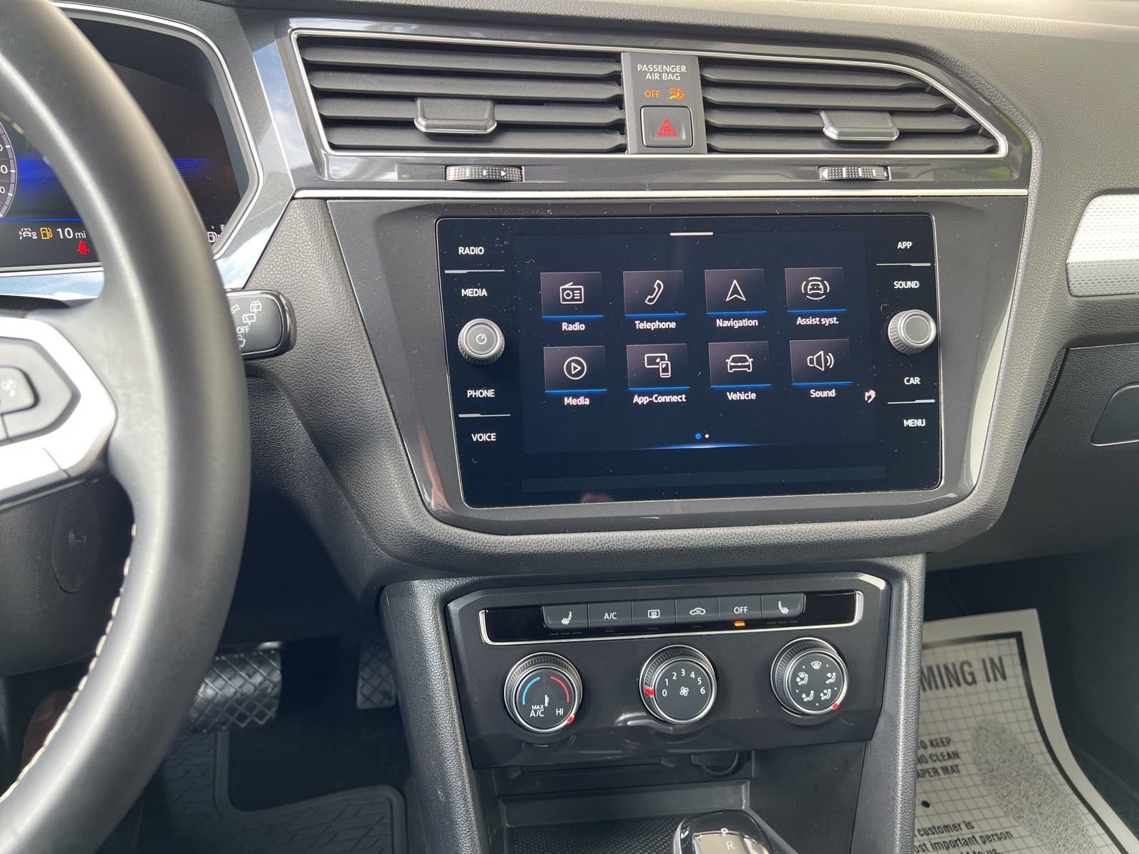 Used 2024 Volkswagen Tiguan S image 15