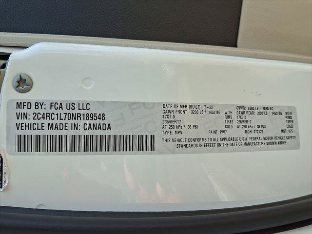 Certified 2022 Chrysler Pacifica Touring-L FWD image 27