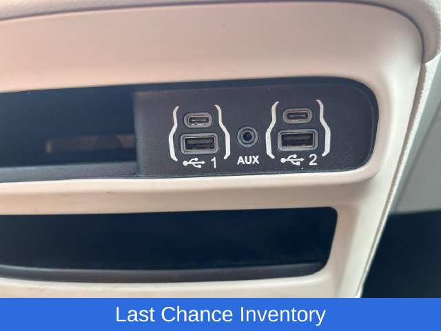 Used 2023 Chrysler Voyager LX FWD image 6