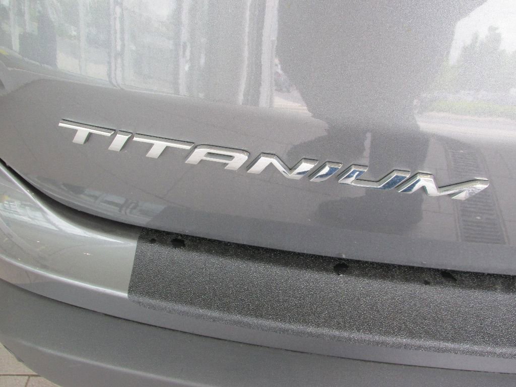 Used 2022 Ford Edge Titanium image 10