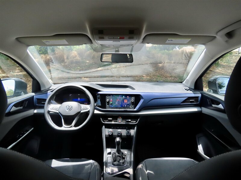 Used 2022 Volkswagen Taos SE FWD image 14