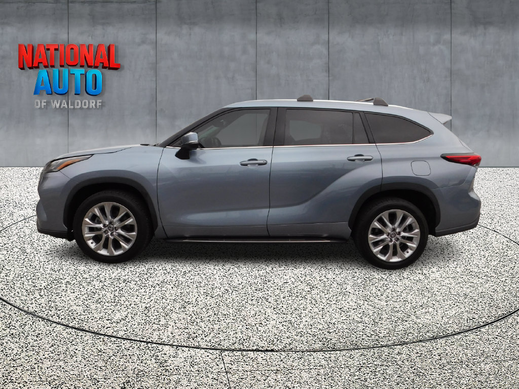 Used 2022 Toyota Highlander Limited FWD image 6