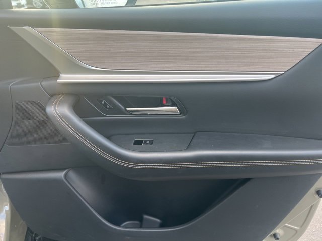 Certified 2025 MAZDA CX-70 Plug-In Hybrid w/ Premium Pkg image 38