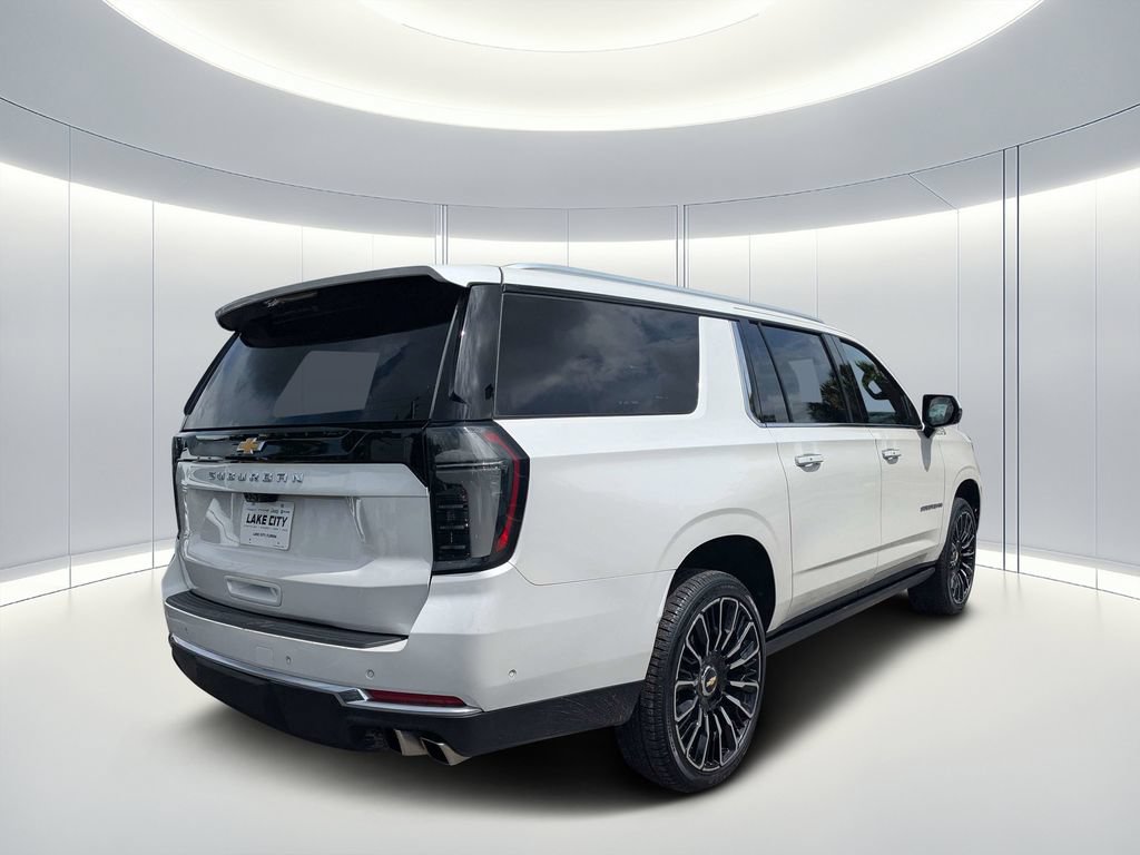 Used 2025 Chevrolet Suburban High Country AWD/4WD image 4