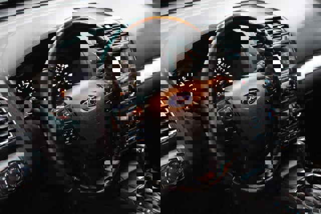 Used 2017 Ford Explorer XLT image 11