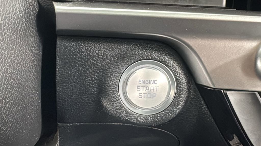 Used 2025 Kia Telluride S image 25