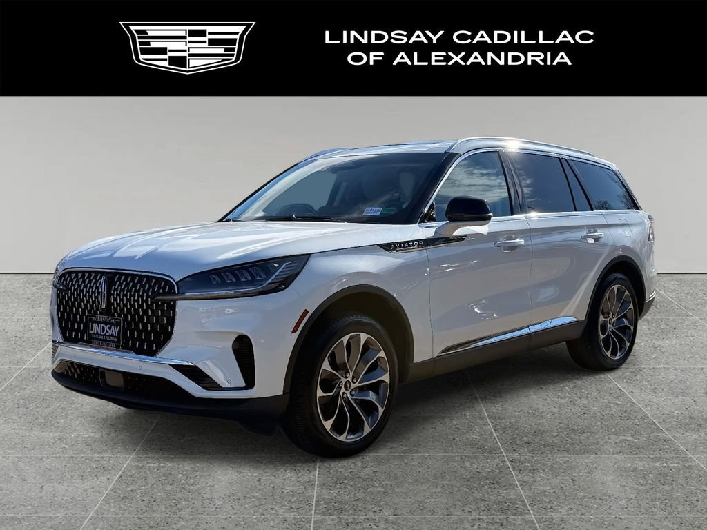 Used 2025 Lincoln Aviator Reserve AWD/4WD image 1