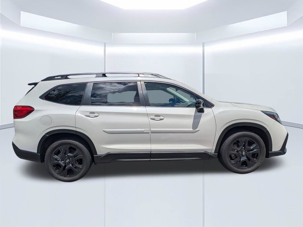 Used 2023 Subaru Ascent Onyx Edition AWD/4WD image 3