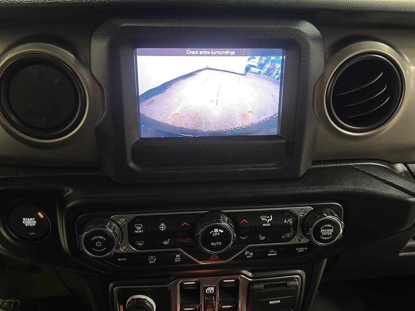 Used 2021 Jeep Wrangler Unlimited Willys image 19