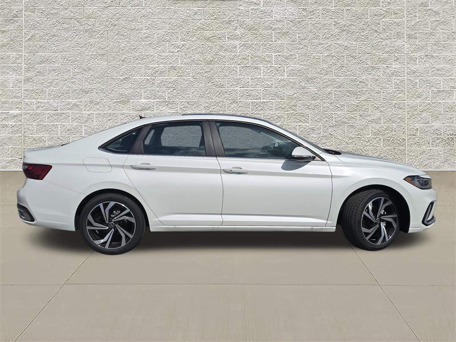 New 2026 Volkswagen Jetta SEL FWD image 8