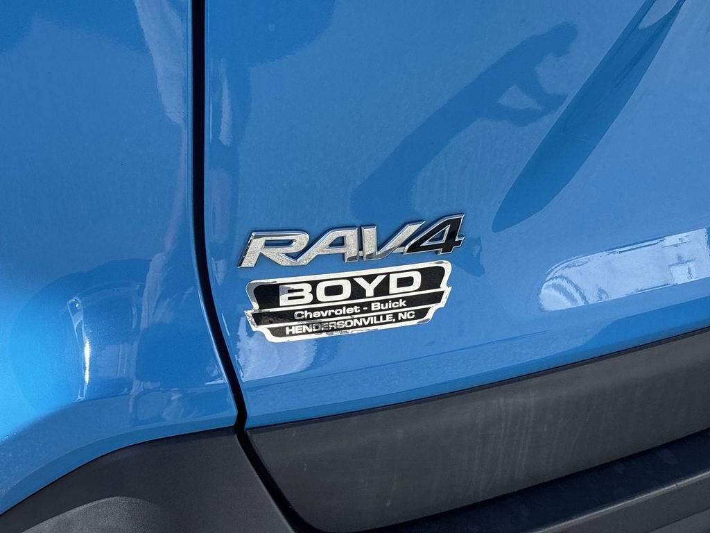 Used 2019 Toyota RAV4 LE image 29