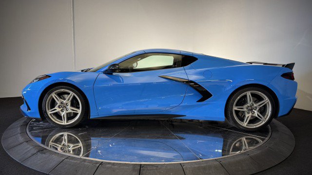 Used 2024 Chevrolet Corvette Stingray Premium Cpe w/ Z51 Performance Package RWD image 23