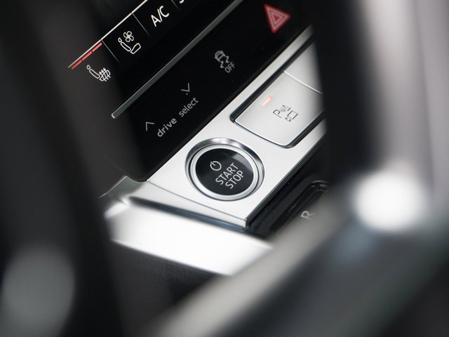 Certified 2024 Audi Q8 e-tron Premium Plus w/ Premium Plus Package image 27