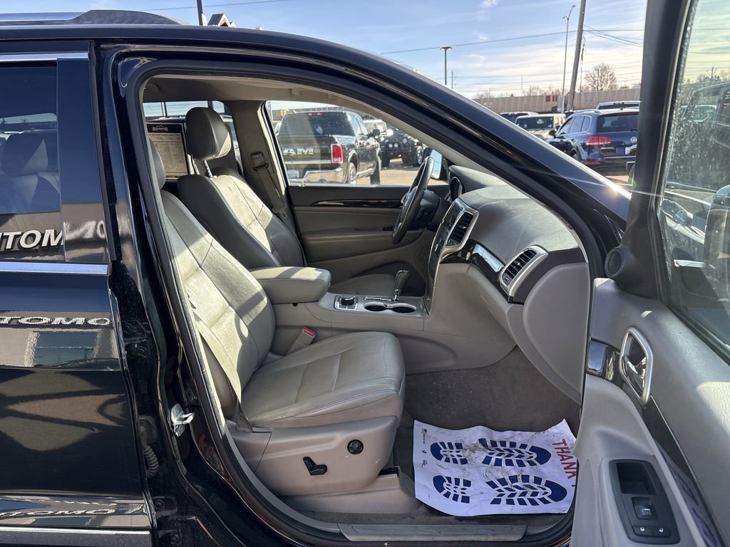 Used 2012 Jeep Grand Cherokee Laredo image 26