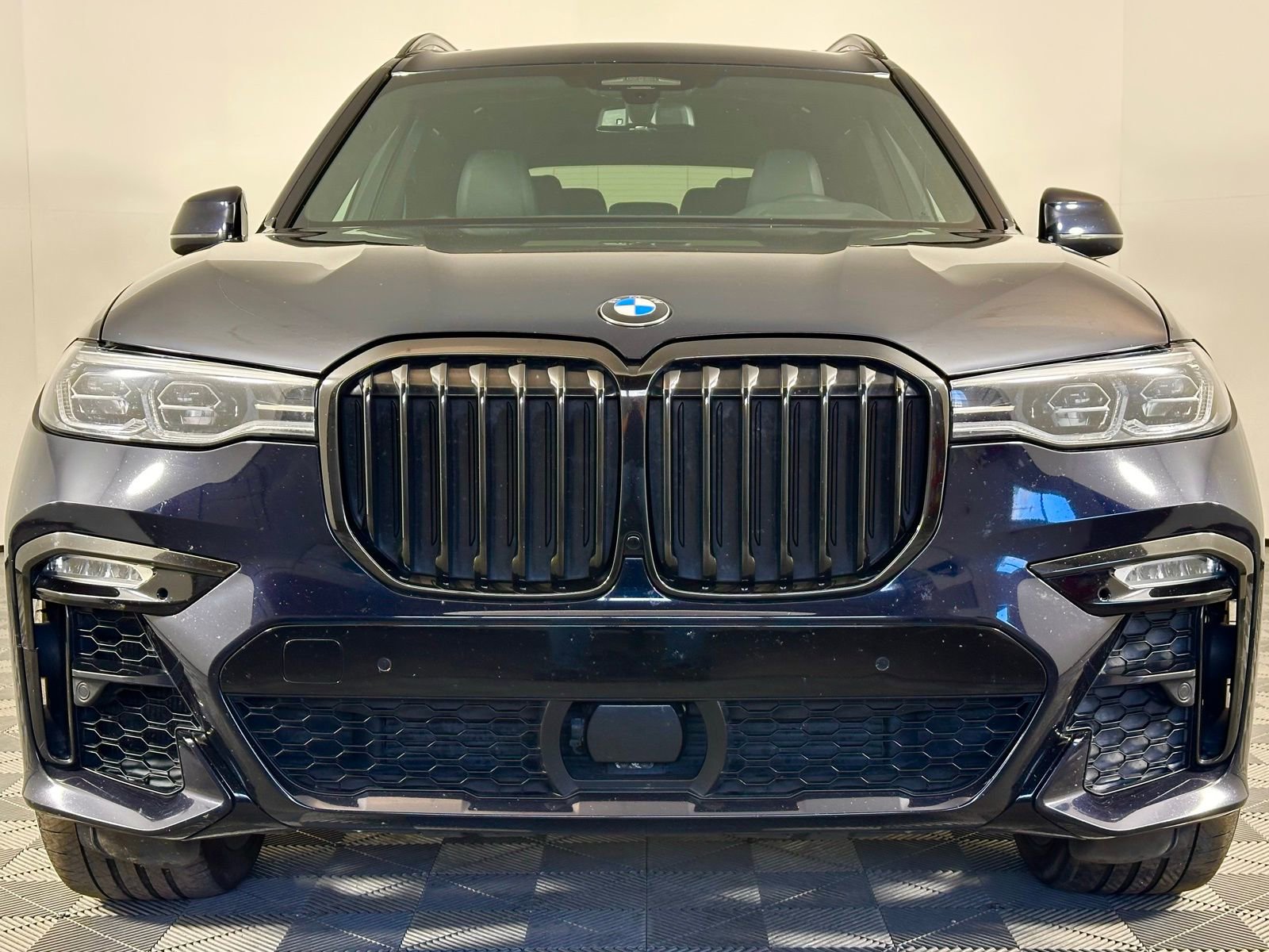 Used 2020 BMW X7 xDrive40i w/ M Sport Package image 25