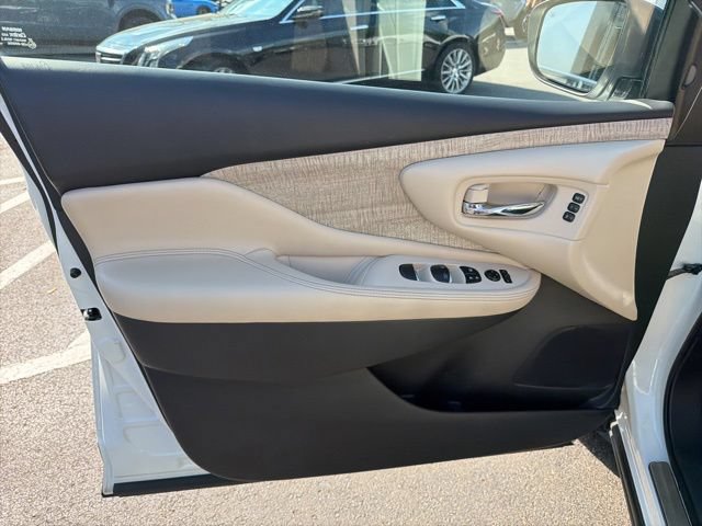 Used 2021 Nissan Murano SL w/ SL Moonroof Package AWD/4WD image 12
