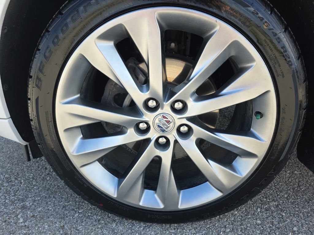 Used 2022 Buick Envision Avenir w/ Technology Package II AWD/4WD image 23